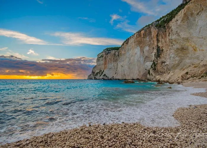 Alojamento de Acomodação e Pequeno-almoço Paxos Fairytales Lovenest 1 4*