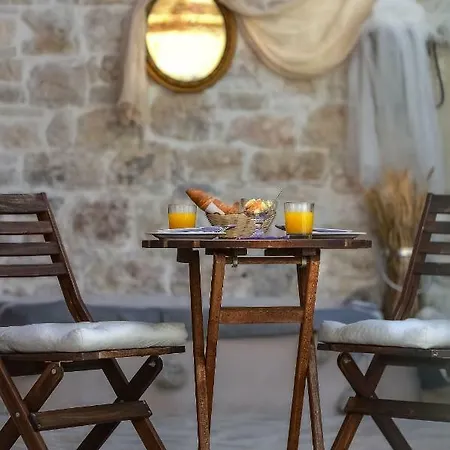 Paxos Fairytales Lovenest 1 4*