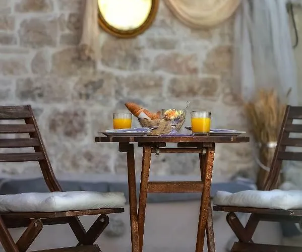 Paxos Fairytales Lovenest 1 4*